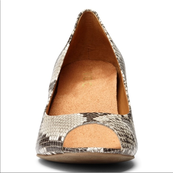 Vionic Bria Wedge - Picture 5 of 16